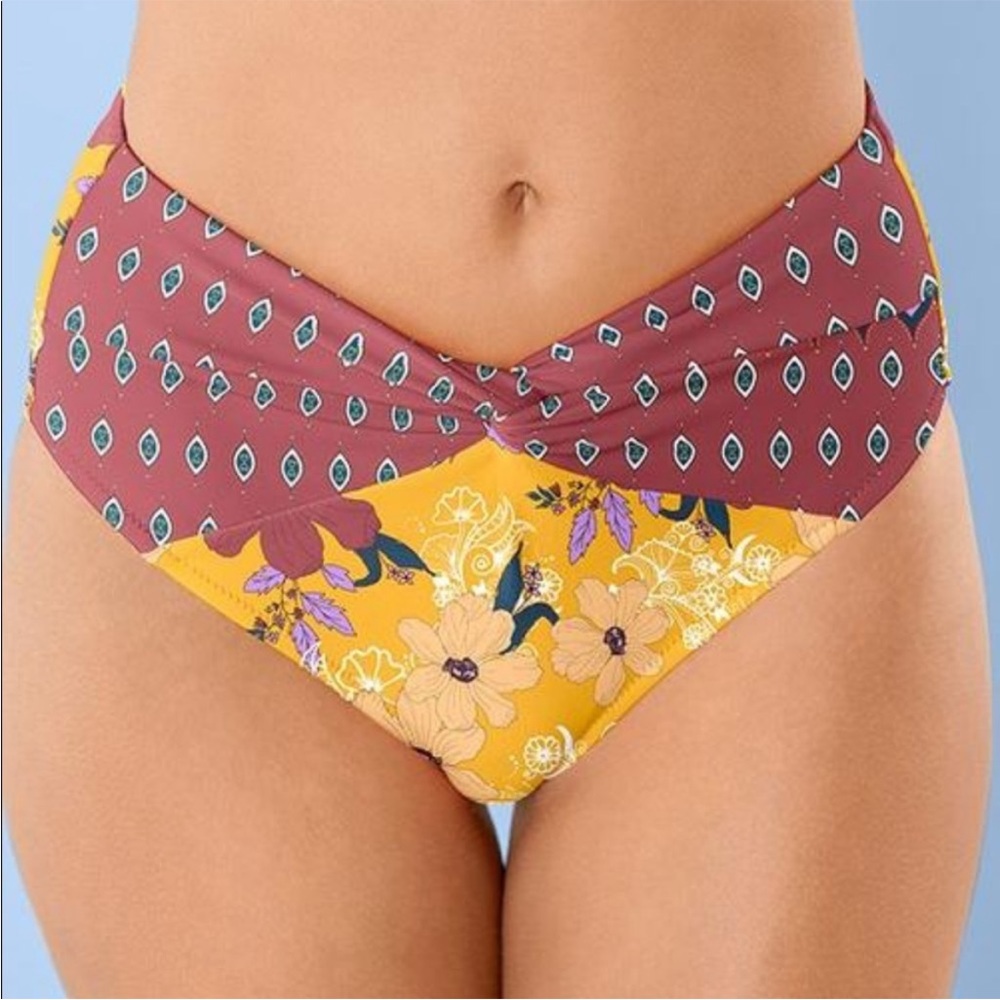 Venus high waisted style Bikini bottom. Sz8